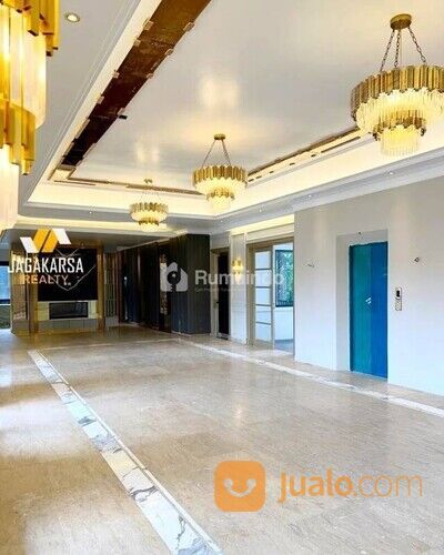 BRAND NEW LUXURY HOUSE ISTANA PASO RAYA JAKSEL LUAS SETENGAH HEKTAR