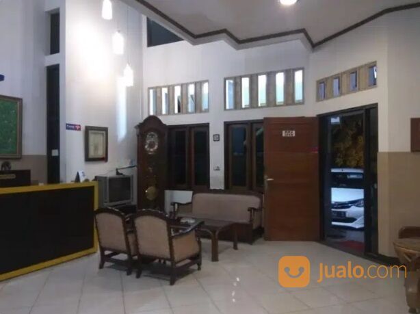 Rumah Usaha Full Furnish di Jalan Utama Perumahan Gayung Kebonsari Injoko
