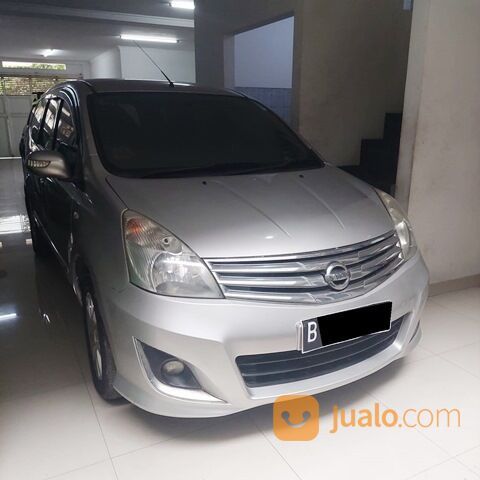 Nissan Grand Livina Ultimate 1.5 matic Tahun 2013, Silver metalik