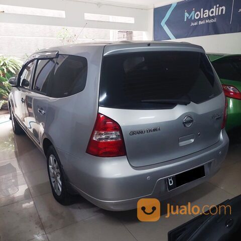 Nissan Grand Livina Ultimate 1.5 matic Tahun 2013, Silver metalik