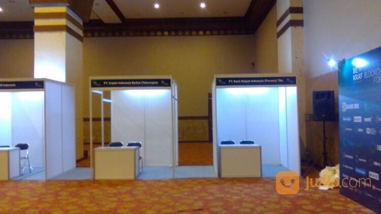 Rental Partisi Stand Booth untuk Pameran ukuran 2 x 2 m