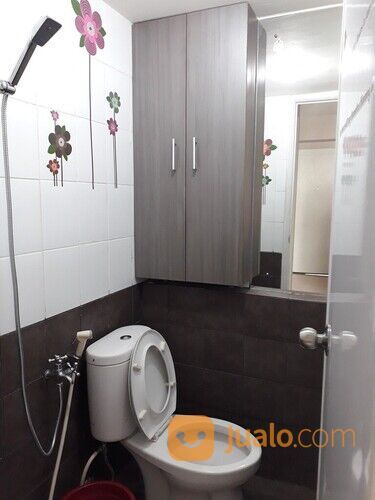 Apart Green Pramuka City, Chrysant posisi Hoek, 2 kmr, Furnish, siap huni.