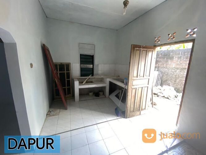 RUMAH DEKAT TUGU LEGOK
