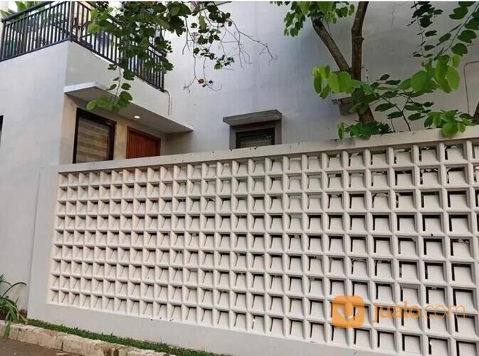 Loster putih motif Roster minimalis