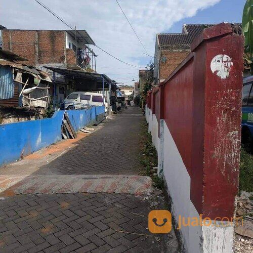 tanah di simpang candi sewu