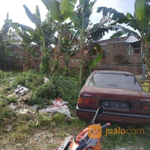 tanah di simpang candi sewu