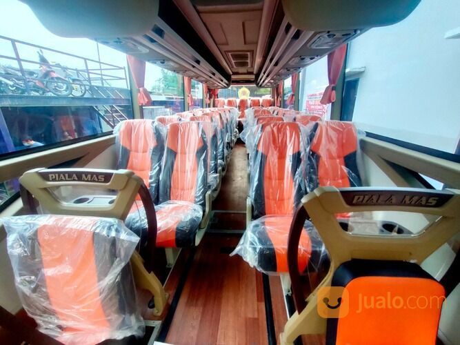 ISUZU NQR B Euro 4 (Karoseri Piala Mas Medium Deluxe)