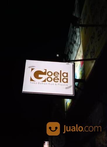 Plang Nama Neon Box Akrilik Custom