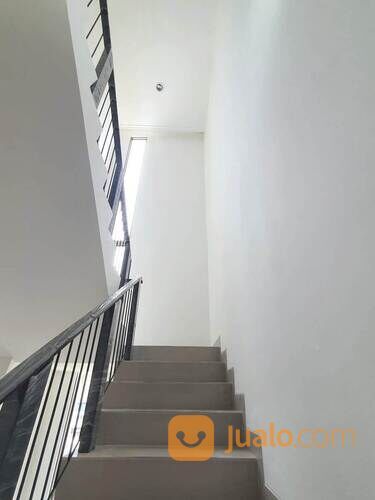 Rumah 2 lantai luas 8x15 120m2 type 3KT Cluster Atlanta PIK 2 Tangerang Banten