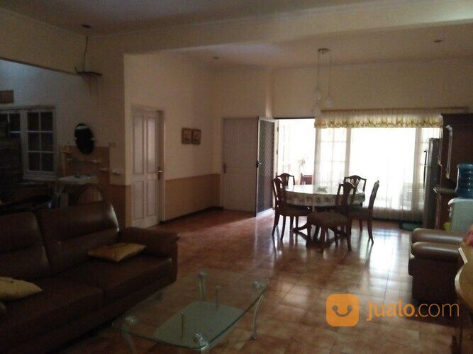 Rumah Nginden Intan Barat Blok C Surabaya