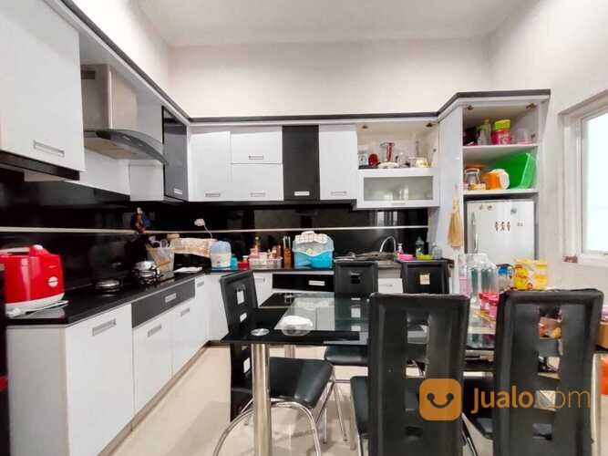 Rumah Mewah dalam Perumahan Timoho