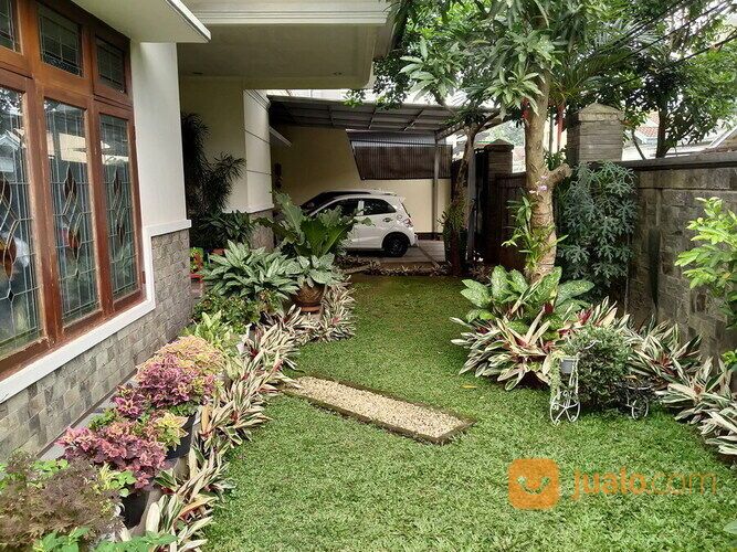 Rumah bagus strategis Jl. Rajamantri Buah Batu Bandung