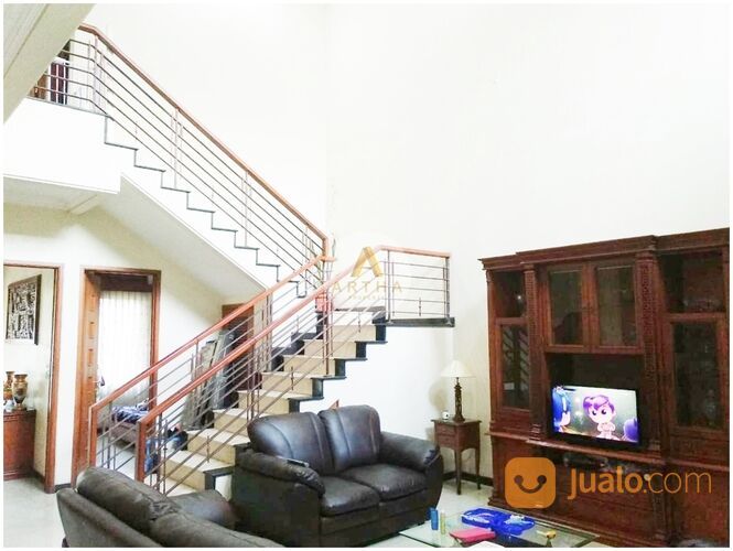 Rumah Bagus dan Luas di Istana Regency 2 Pasteur Bandung