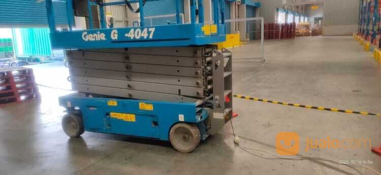 Tangga Elektrik/Scissor Lift/Tangga gunting sewa Murah di surabaya