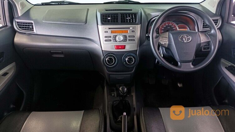 Toyota Avanza 1.5 Veloz MT 2015 Silver