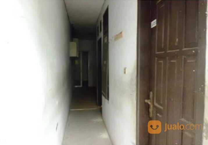 Rumah Kosong Strategis di Jalan Penyelesaian Tomang Jakarta