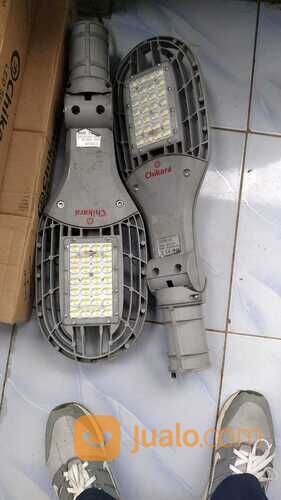 lampu pju led plus pemasangan
