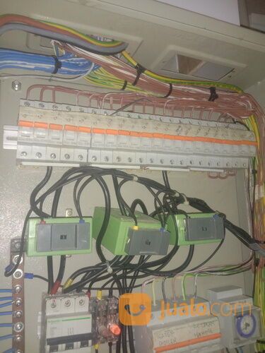 JASA INSTALASI LISTRIK DAN PEMASANGAN LAMPU