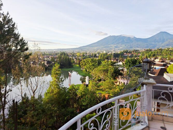 Sewa Villa di Kota Bunga Little Venice Puncak Dengan Kolam Renang View Danau Little Venice
