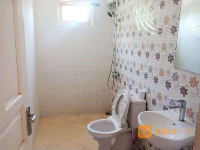 Sewa Villa di Kota Bunga Little Venice Puncak Dengan Kolam Renang View Danau Little Venice