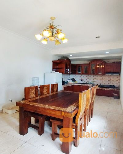 Sewa Villa di Kota Bunga Little Venice Puncak Dengan Kolam Renang View Danau Little Venice