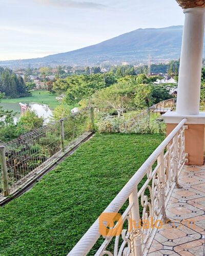Sewa Villa di Kota Bunga Little Venice Puncak Dengan Kolam Renang View Danau Little Venice