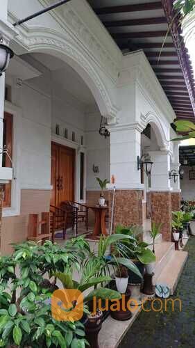 Rumah konsep Klasik Modern Pasekan Sembego Maguwoharjo