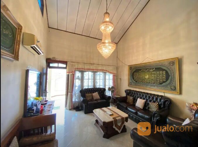 Rumah Luas di Dalam Komplek Gudang Peluru, Tebet Jalan 2 Mobil