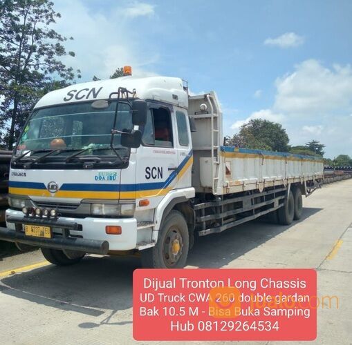 Tronton UD Truck 6x4 Long Chassis Panjang Bak 10.5 M