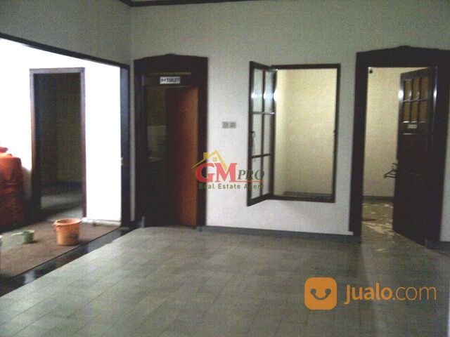 RUMAH DAGO STRATEGIS UNTUK KANTOR ATAU CAFE