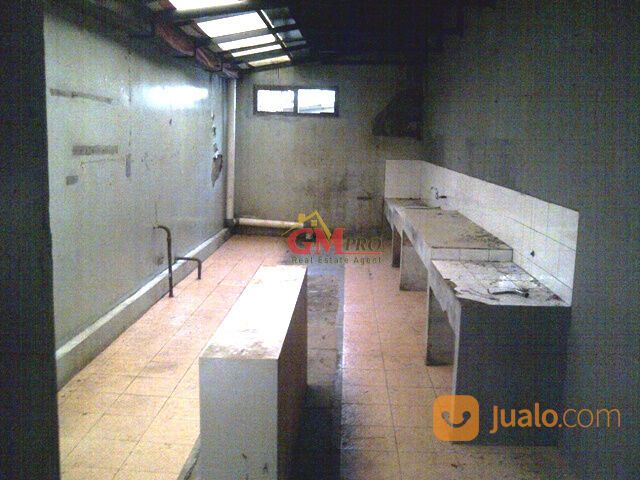 RUMAH DAGO STRATEGIS UNTUK KANTOR ATAU CAFE