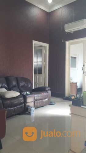 Rumah Classic Modern di Graha Family Blok AA