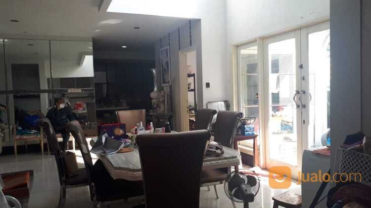 Rumah Classic Modern di Graha Family Blok AA