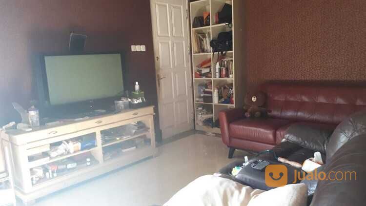 Rumah Classic Modern di Graha Family Blok AA