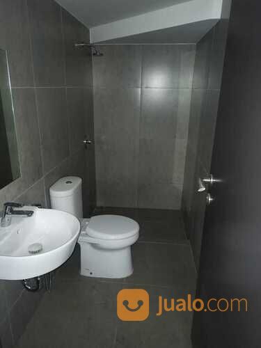 RUMAH DLM CLUSTER DI WISTERIA METLAND CAKUNG