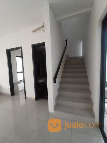 RUMAH DLM CLUSTER DI WISTERIA METLAND CAKUNG