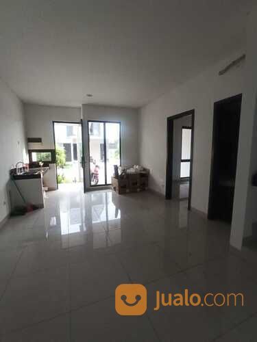 RUMAH DLM CLUSTER DI WISTERIA METLAND CAKUNG