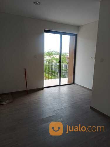 RUMAH DLM CLUSTER DI WISTERIA METLAND CAKUNG