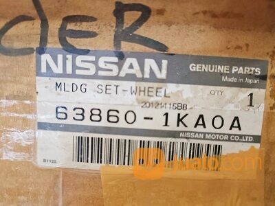 Moulding fender depan Nissan Juke sebelah kanan