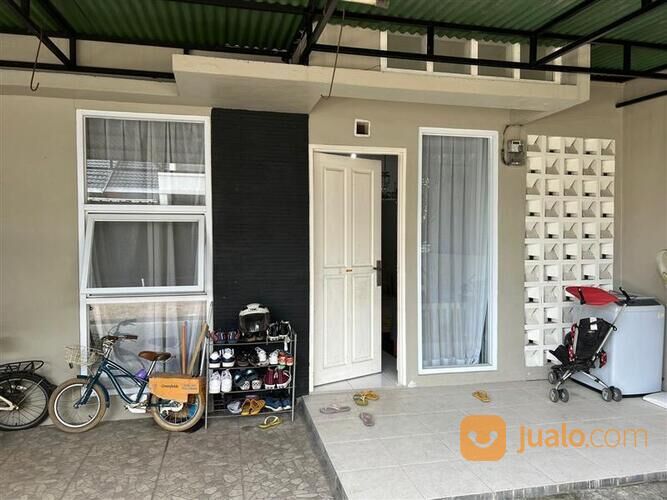 Rumah di Komplek Casa Grande cisaranten Kulon Arcamanik bebas banjir strategis