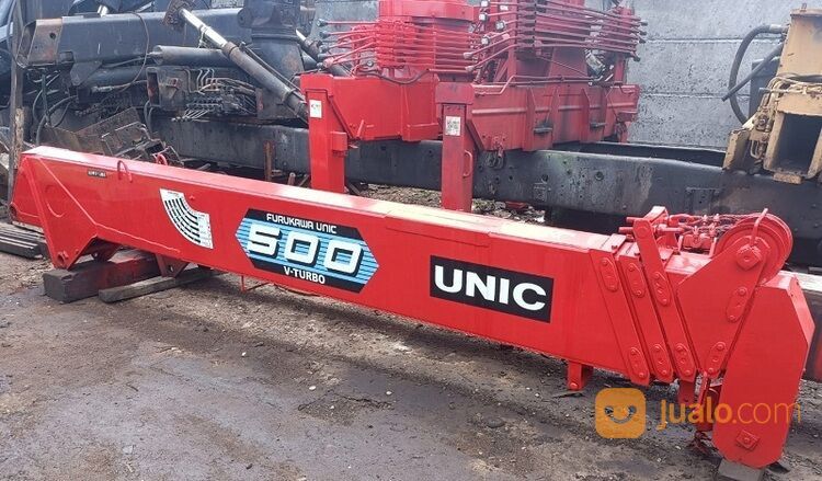 Telescopic Crane Unic / Furukawa Turbo V500 kapasitas 5 Ton