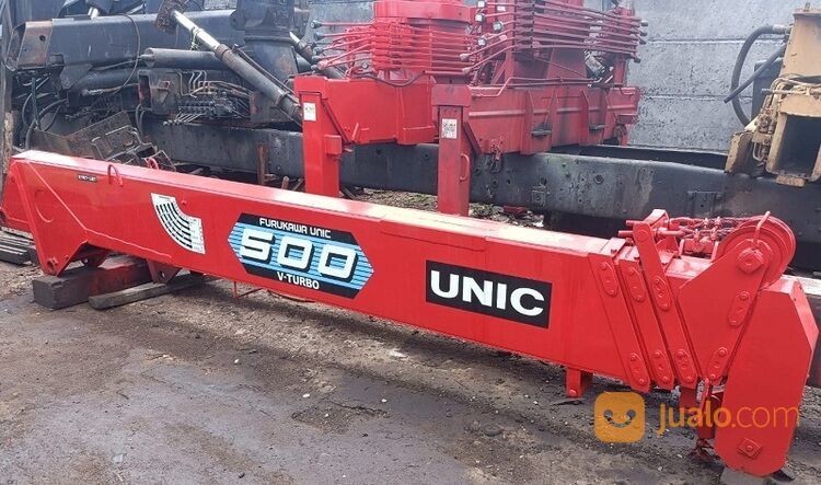 Telescopic Crane Unic / Furukawa Turbo V500 kapasitas 5 Ton