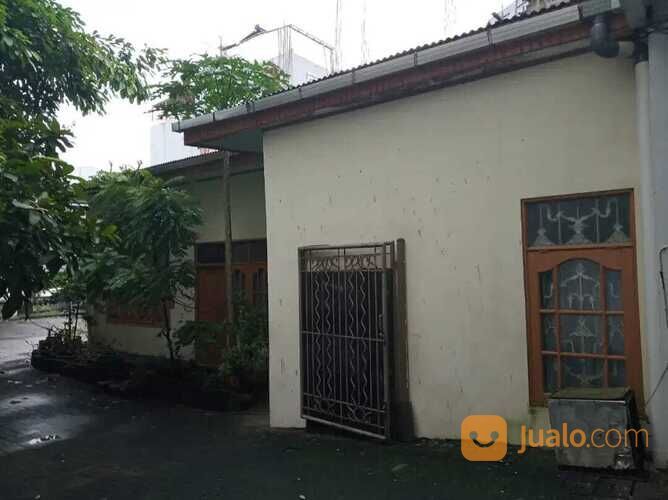 Gedung Kantor di Jembatan Besi, Tambora, Jakarta Barat