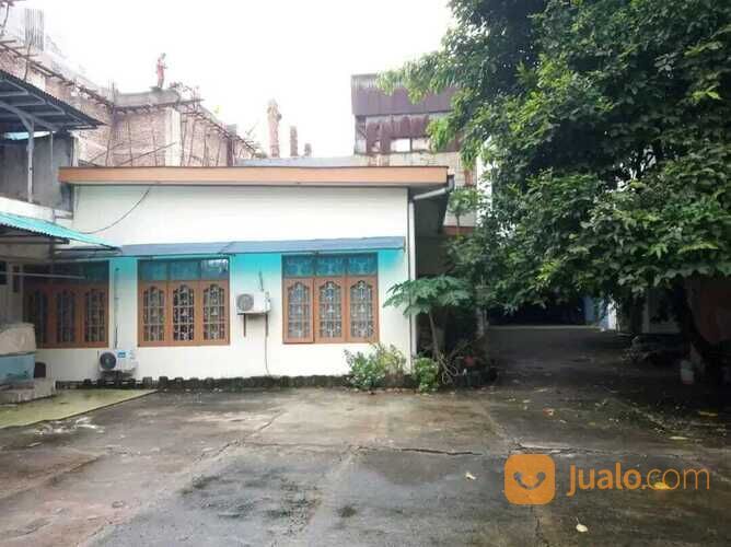 Gedung Kantor di Jembatan Besi, Tambora, Jakarta Barat