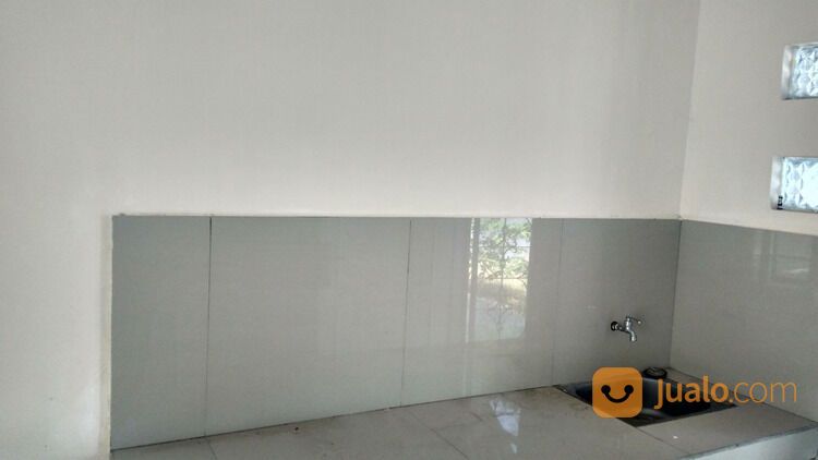 DIKONTRAKIN RUMAH LUAS DAN ASRI DI PERUM DUTA HARAPAN (H1161)