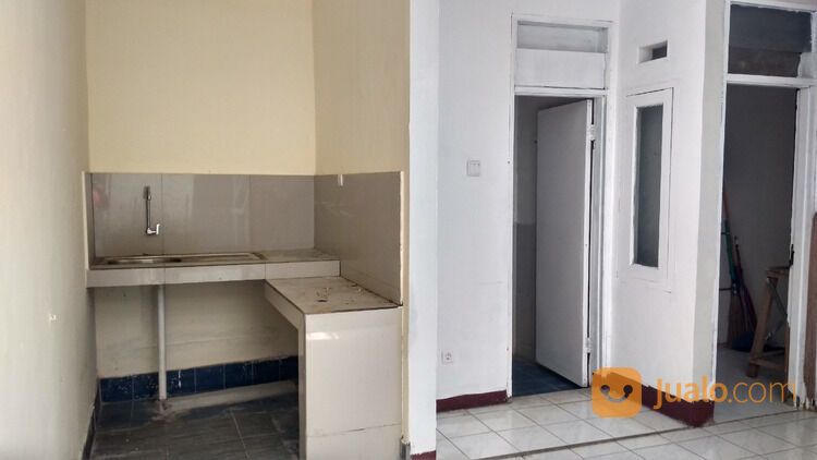 DIKONTRAKIN RUMAH LUAS DAN ASRI DI PERUM DUTA HARAPAN (H1161)