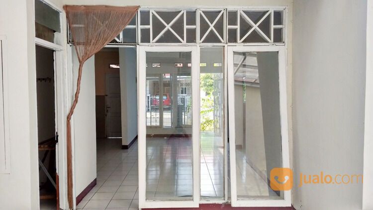 DIKONTRAKIN RUMAH LUAS DAN ASRI DI PERUM DUTA HARAPAN (H1161)