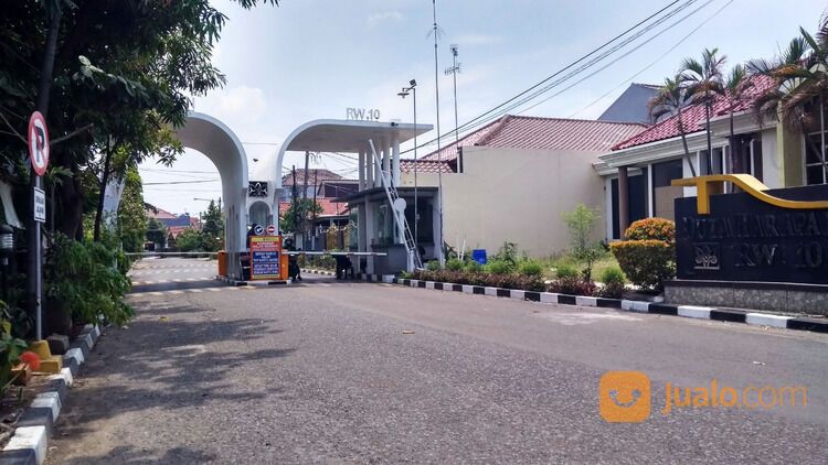DIKONTRAKIN RUMAH LUAS DAN ASRI DI PERUM DUTA HARAPAN (H1161)