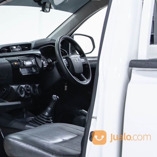 TOYOTA HILUX (SUPER WHITE) TYPE PICK UP REVO 2.0 M/T (2018)
