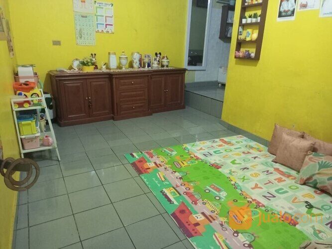 Rumah Strategis Dua Lantai Pusat kota Sukabumi